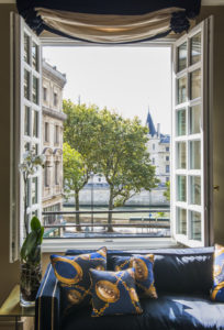 Vista finestra. Lavandieres, Notre Dame, Parigi. 2017, foto di Xavier Béjot | maii-interiors.com